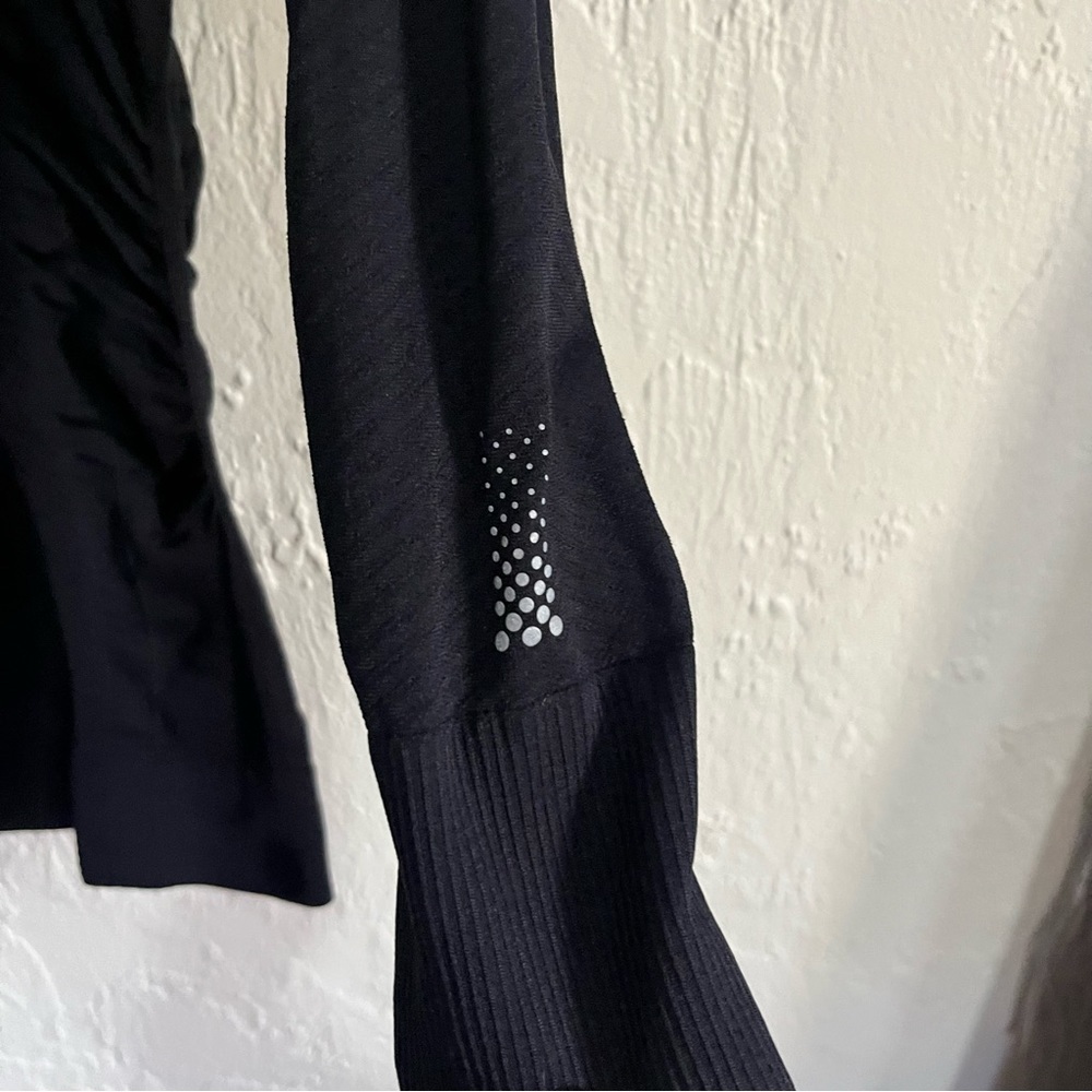 Athleta Finish Fast Asymmetrical Half Zip Pullover Size S - Picture 6 of 11